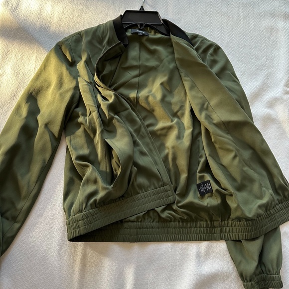 Theory Bahara Silk Jacket/Bomber, Size P (Petite), Green and Black - Picture 13 of 13